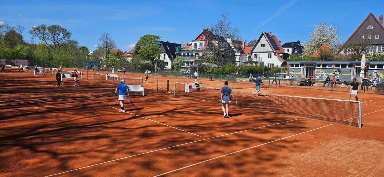 40 Spielerinnen und Spieler sowie zahlreiche Gäste bei Saisoneröffnung